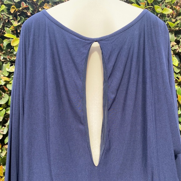 {VINCE} Top - Picture 7 of 9